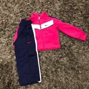 Girls track suit size 2t